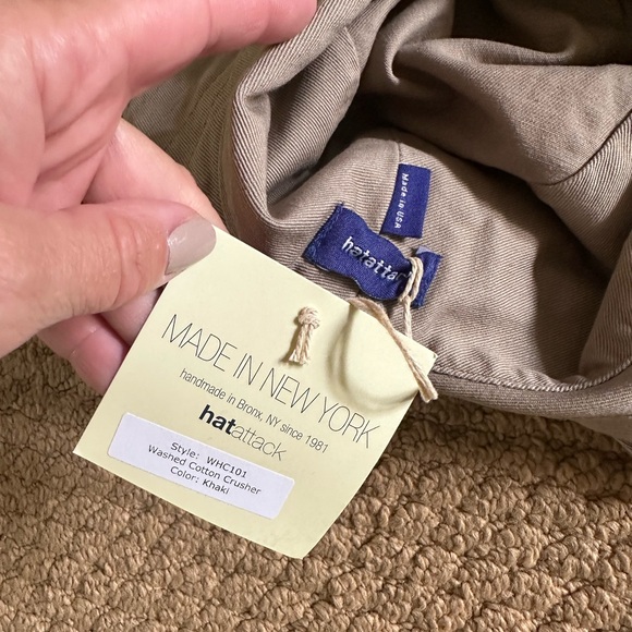 Beige Bucket Hat NWT - Picture 4 of 4